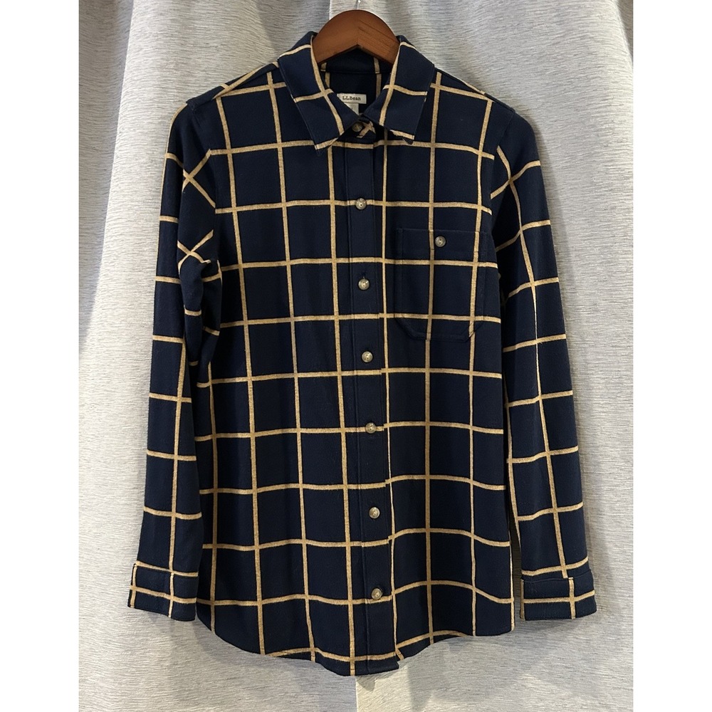 L.L. Bean Women's Size M Button Up Long Sleeve Blue Plaid Collared‎ Reg